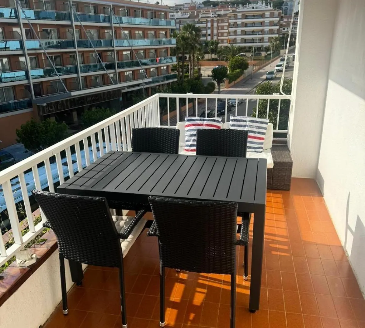 Lujoso Piso Enfrente De Playa De Fenals, 2 Terrazas Apartment Lloret de Mar Spain